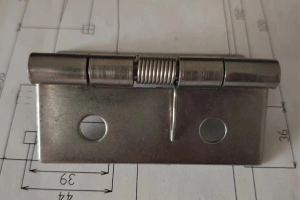 Aluminum Alloy Bronze Plated Spring Hinge, Vintage Effect Craftsmanship, Commonly Seen in Vintage Style Office Furniture