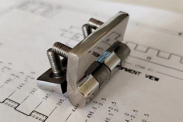 Corrosion Resistance Best-selling Studs Hinge On Google
