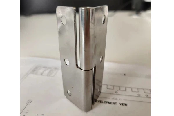 Large Angle Hinges