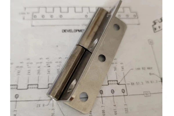 Large Angle Hinges